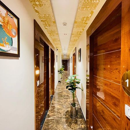 Hotel Avenue Sky Ahmedabad Ngoại thất bức ảnh