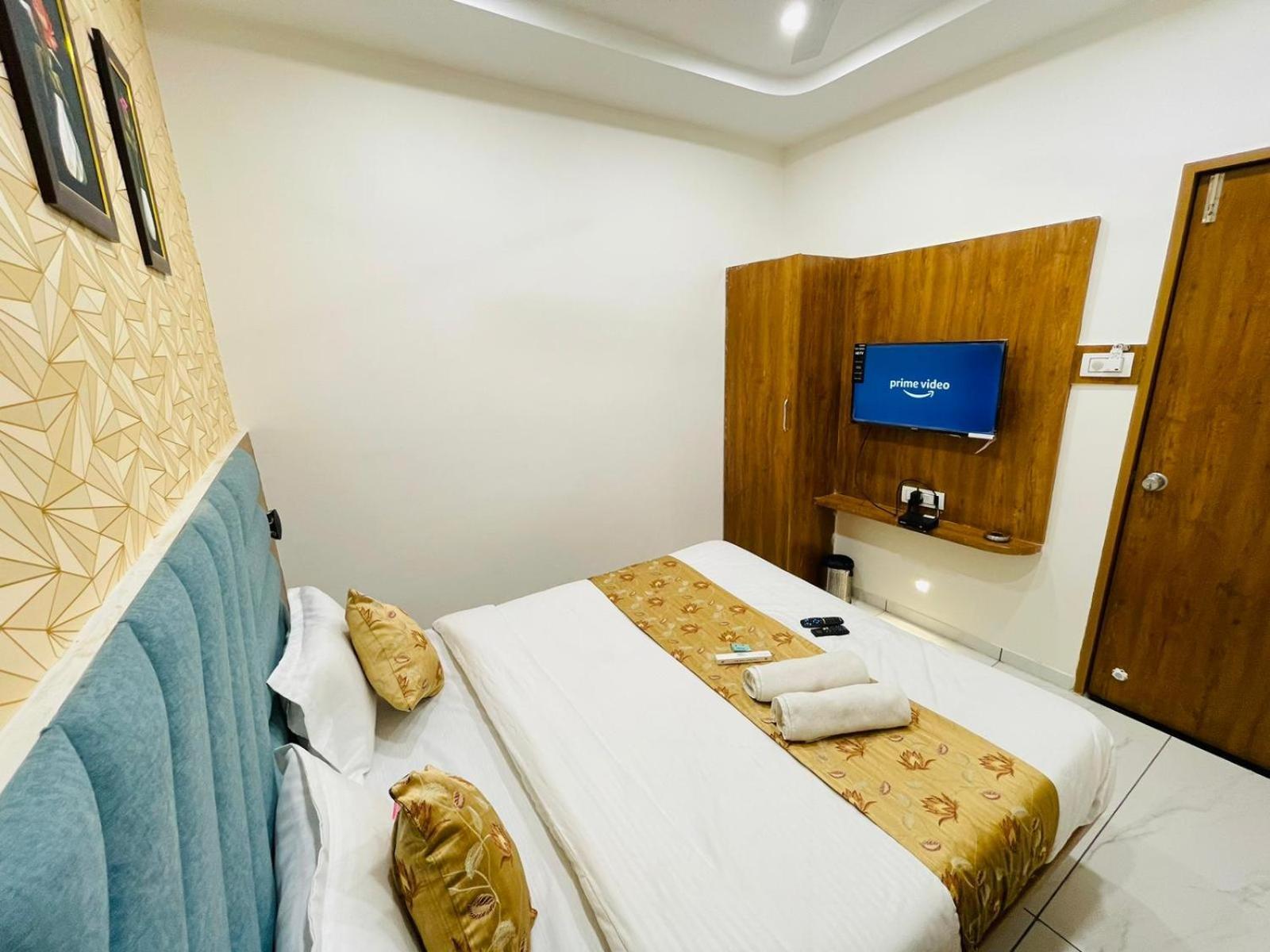 Hotel Avenue Sky Ahmedabad Ngoại thất bức ảnh