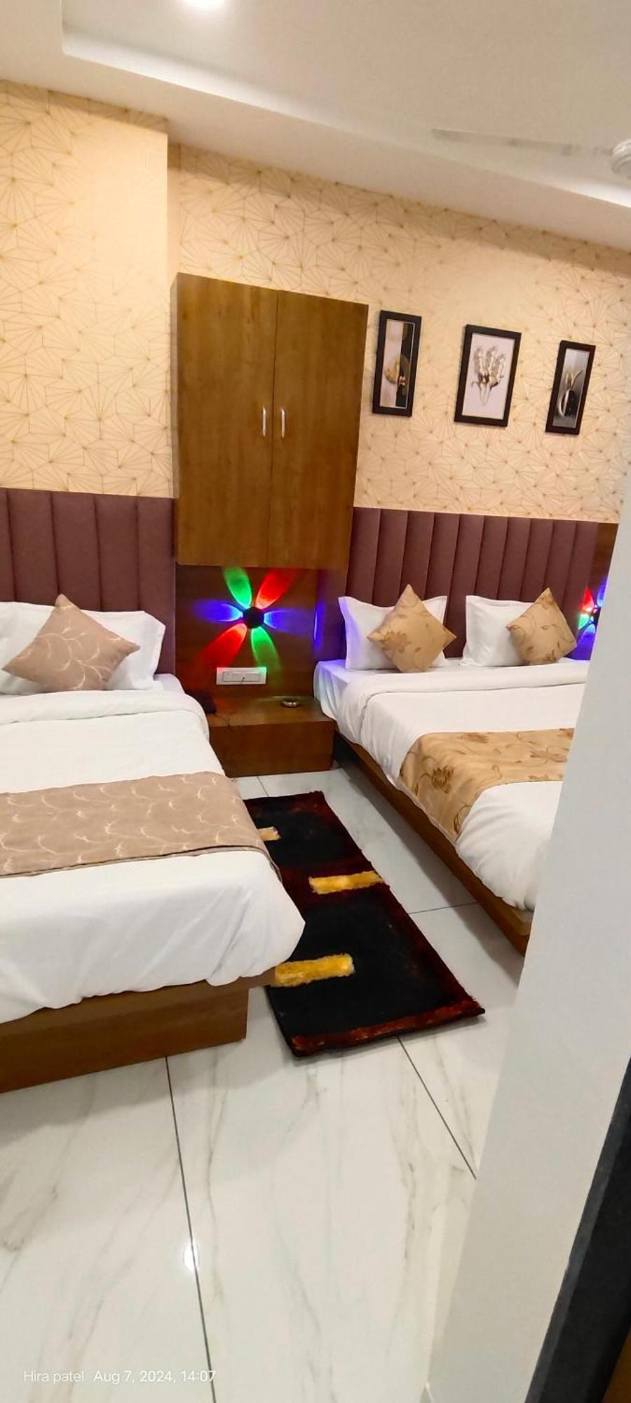 Hotel Avenue Sky Ahmedabad Ngoại thất bức ảnh