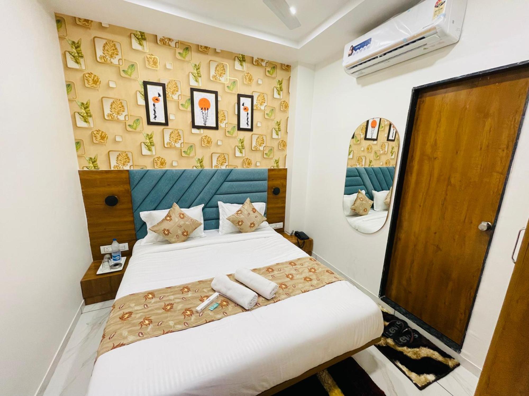 Hotel Avenue Sky Ahmedabad Ngoại thất bức ảnh
