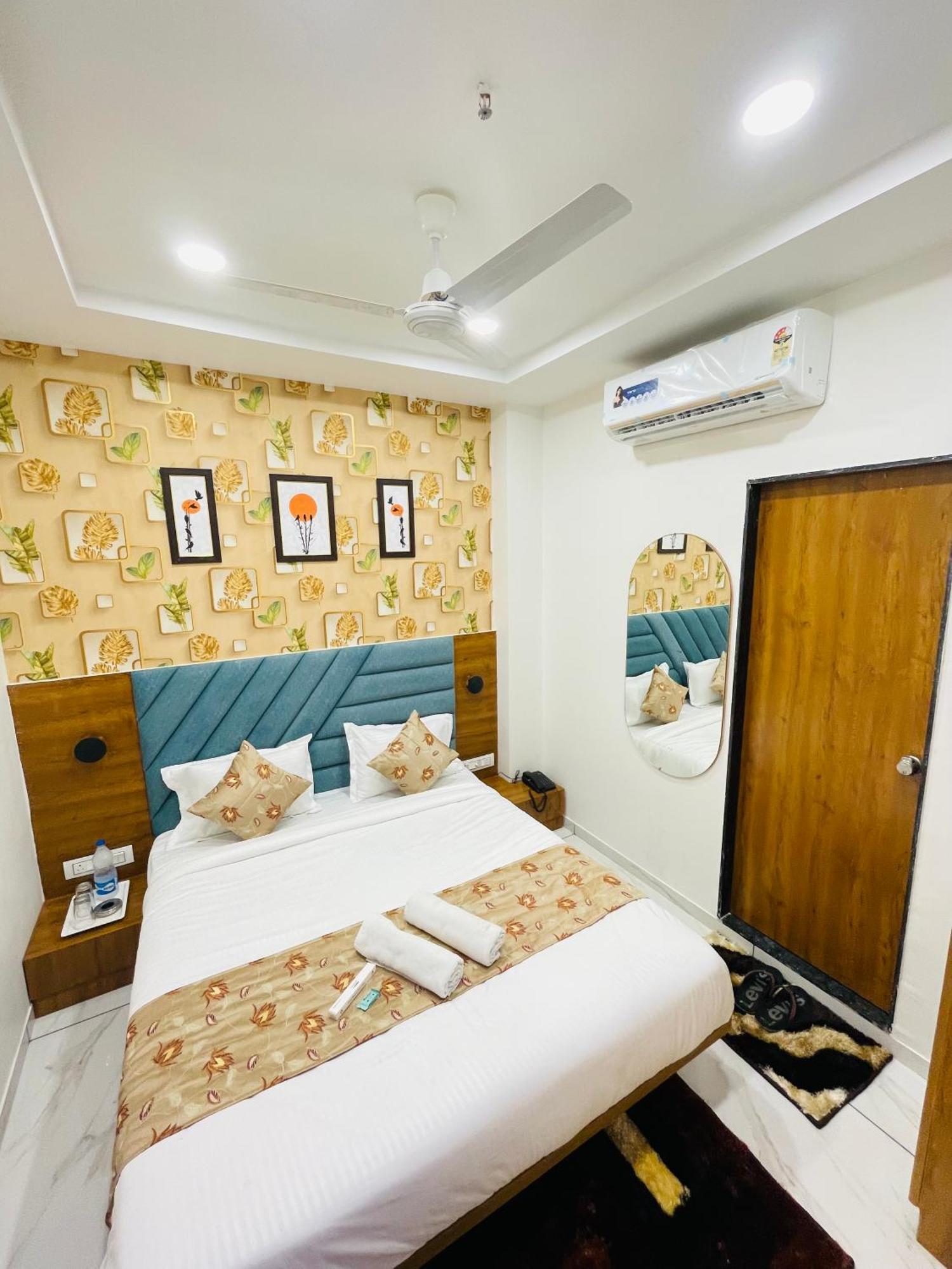 Hotel Avenue Sky Ahmedabad Ngoại thất bức ảnh