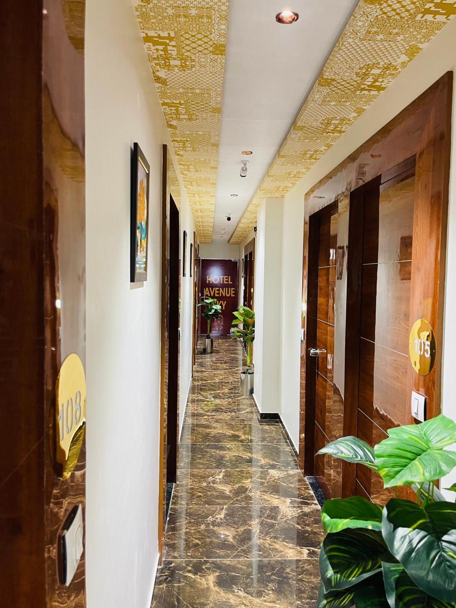 Hotel Avenue Sky Ahmedabad Ngoại thất bức ảnh
