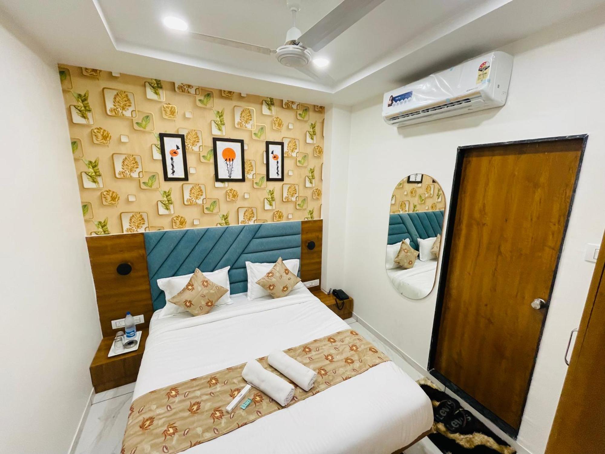Hotel Avenue Sky Ahmedabad Ngoại thất bức ảnh