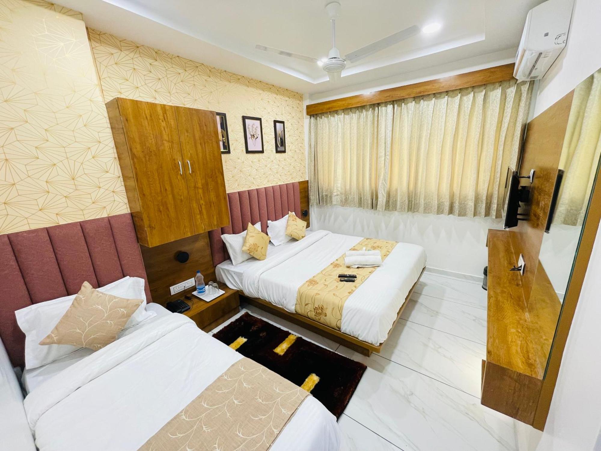 Hotel Avenue Sky Ahmedabad Ngoại thất bức ảnh